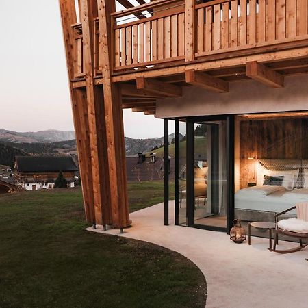 Luxury Spa Chalet Lum D'Or セルヴァ・ディ・ヴァル・ガルデーナ エクステリア 写真