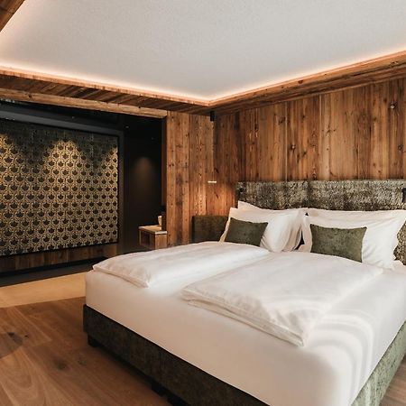 Luxury Spa Chalet Lum D'Or セルヴァ・ディ・ヴァル・ガルデーナ エクステリア 写真