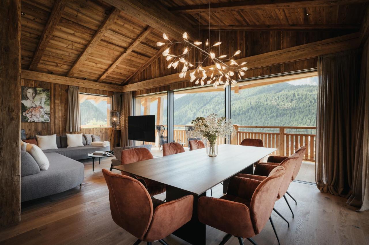 Luxury Spa Chalet Lum D'Or セルヴァ・ディ・ヴァル・ガルデーナ エクステリア 写真