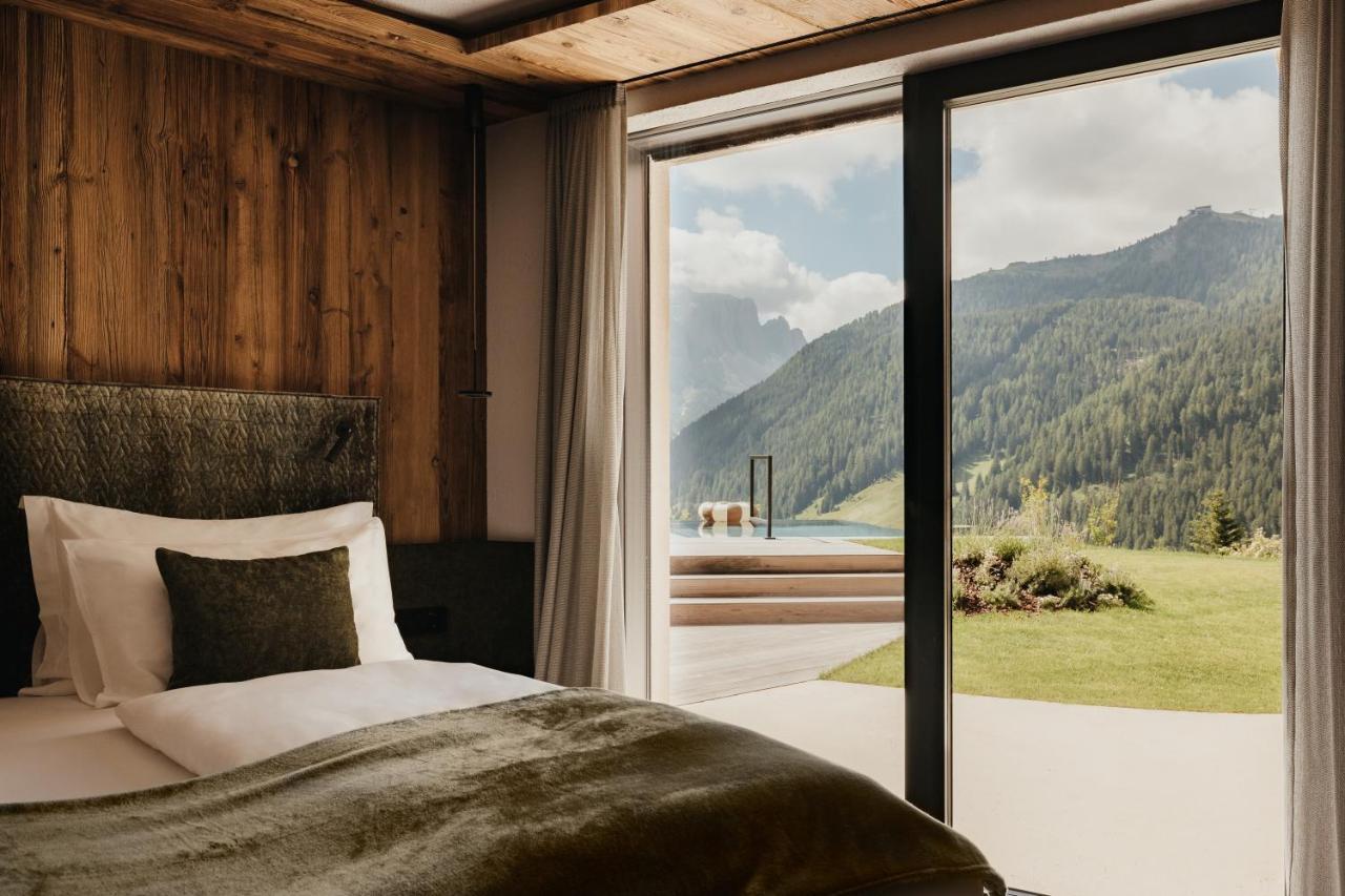 Luxury Spa Chalet Lum D'Or セルヴァ・ディ・ヴァル・ガルデーナ エクステリア 写真